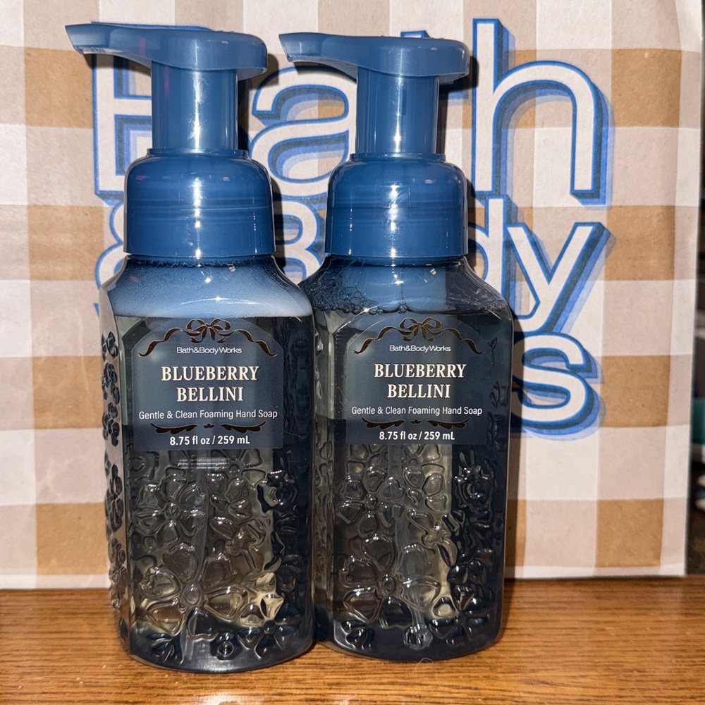Bath & Body Works Blueberry Bellini Foaming Hand Soap x2